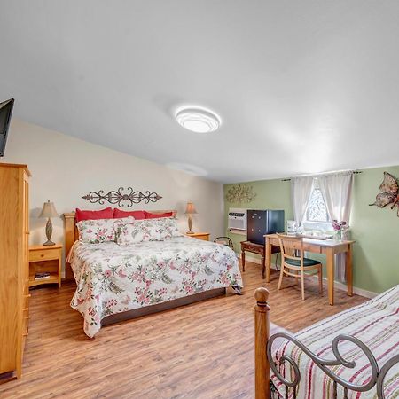 Full Moon Inn Fredericksburg Luaran gambar